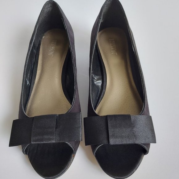 Peep Toe Black Wedge One Inch Sandals With Bow - Picture 4 of 13